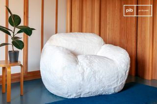 Witte bontfauteuil