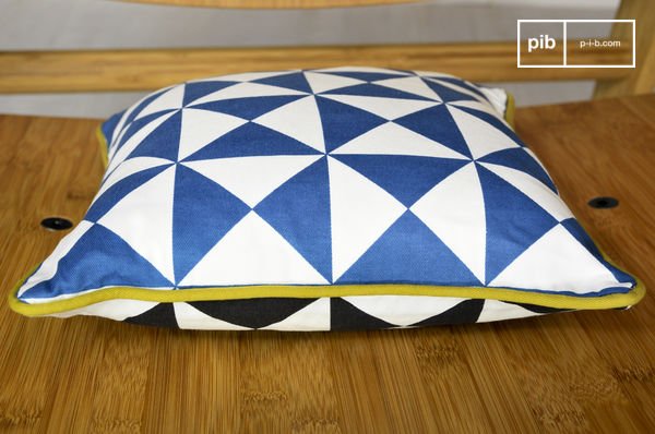 Hecho de algodón 100% orgánico con triángulos turquesa y negros 