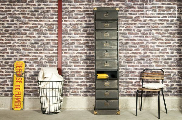 Magnífico mueble de metal con 10 solapas.