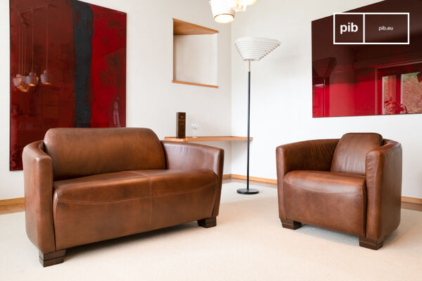 Couch im Fliegerstil aus 100% genarbtem Leder