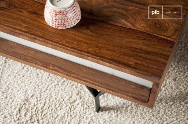 Eine schöne Verbindung von Holz, schwarz und weiβ.