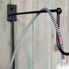 Transformez vos lampes suspendues en appliques murales vintage.