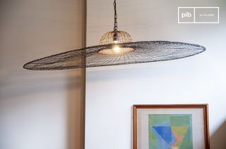 Grote gevlochten metalen hanglamp