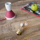 Retro decoratieve lamp met een breed actieveld.