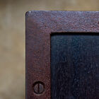 Metal edge for a clearly industrial effect.