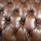 The finishing of this sofa is particularly well-kept: the seams are excellent