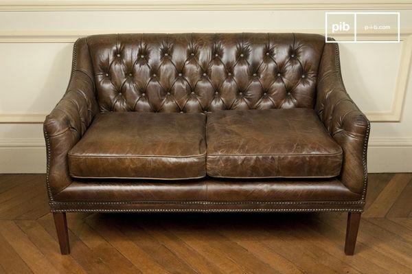 Retro-Linien und gealtertes Leder.