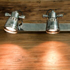 Praktisch durch den Einsatz von Halogenlampen und die vielfältigen Ausrichtungsmöglichkeiten.