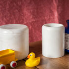 Elegante recipiente de mármol.