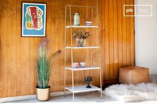 Etagère en marbre quatre plateaux Bylille