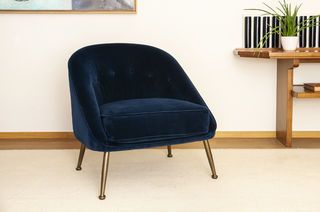 Fauteuil en velours bleu  Barnolomeo