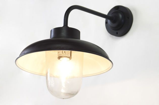 Zwarte metalen buitenwandlamp Powell
