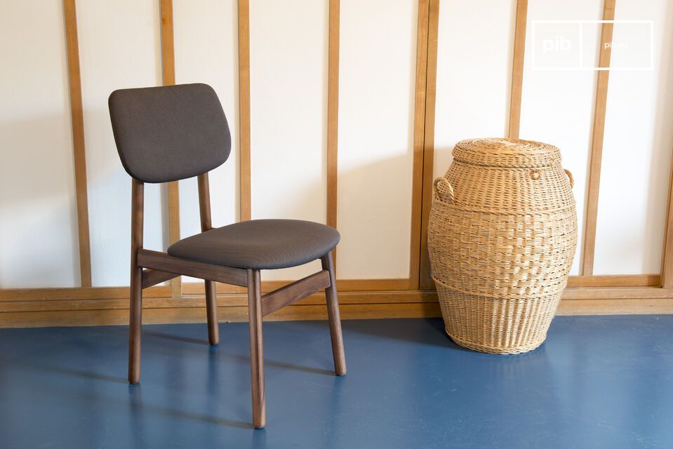 Gelakte acacia stoel Larssön