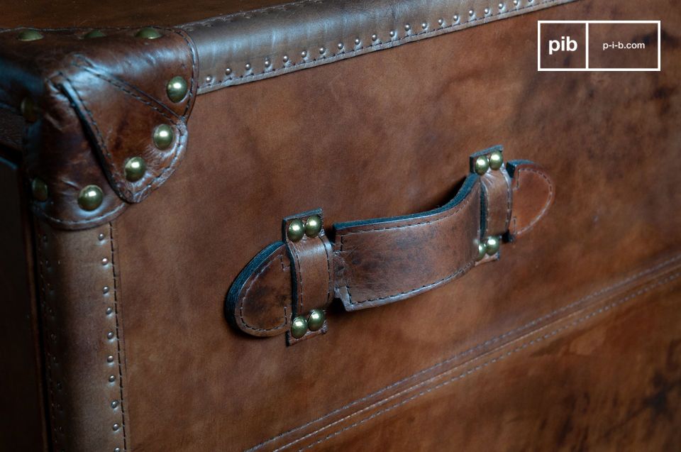 The leather-wrapped handles reflect the particular care taken.