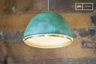 Gran lámpara suspendida metálica