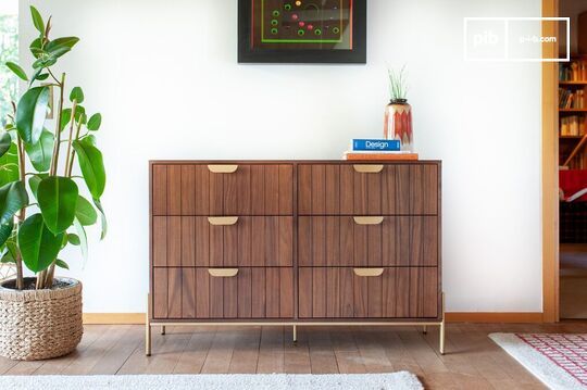 Grande commode en bois foncé