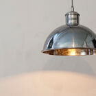 Ottone argentato per una lampada tipicamente retrò.