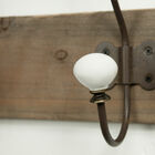 Une patere ancienne style déco vintage pratique et bien finie