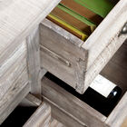 Schubladen und Struktur aus altem recyceltem Kiefernholz mit geschliffenem Finish.