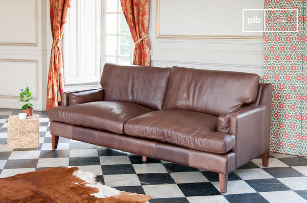 Die Linienführung des Sofas ist sehr elegant und raffiniert.