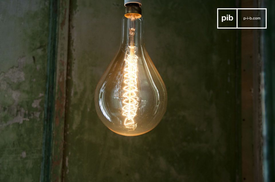 Grote lamp met lange gloeidraad