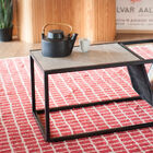 Schitterende tafel met een combinatie van steen, marmer, metaal en leer.