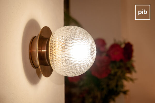 Illuminazione a parete