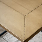 Its cantilevered tabletop provides a comfortable working space