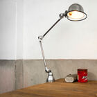 Diese Jieldé-Lampe ermöglicht eine vollständige Optimierung der Arbeitsfläche.