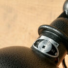 elke Jieldé lamp heeft een genummerde plaat.