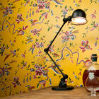 the Signal is made entirely of metal and consists of easily adjustable arms.