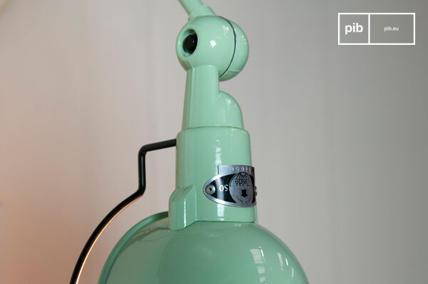 Reflektordurchmesser: 10 Zentimeter.