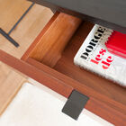 Elegante houten lade met een mooi matzwart metalen handvatje.