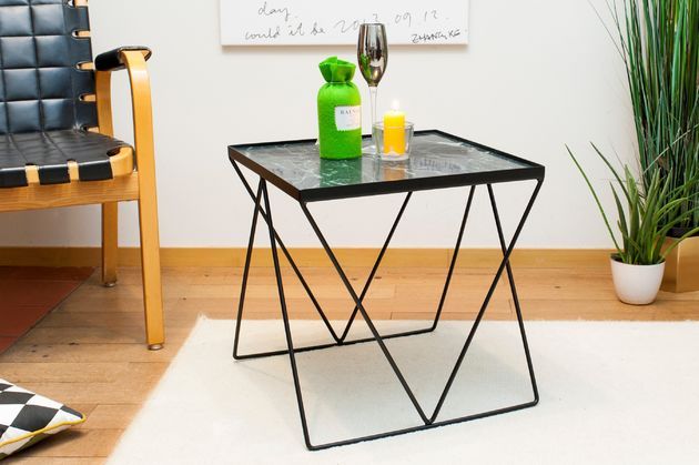 Kleiner Tisch aus grünem Marmor Bumcello