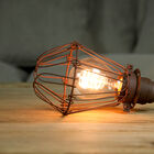 Illuminazione sobria, originale e molto di tendenza.