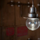 Bella piccola lampada vintage.