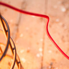 La struttura a rete è interamente realizzata in metallo scuro