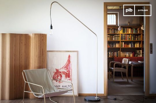 Lampadaire en métal et marbre