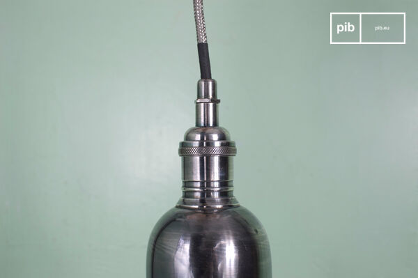 Metal plateado para un look vintage inigualable.