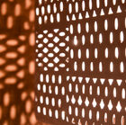 La lámpara de mesa de Raüma es un hermoso artículo que emite una particular luz