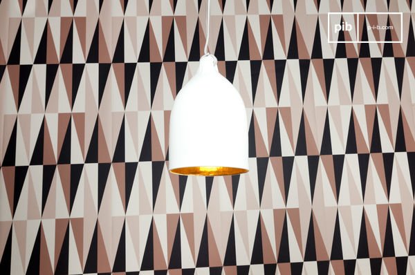 Hermosa suspensión blanca de porcelana.