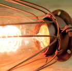 Hermoso cuerpo totalmente metálico en color marrón mate.