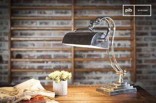 Lampe de bureau en métal argenté