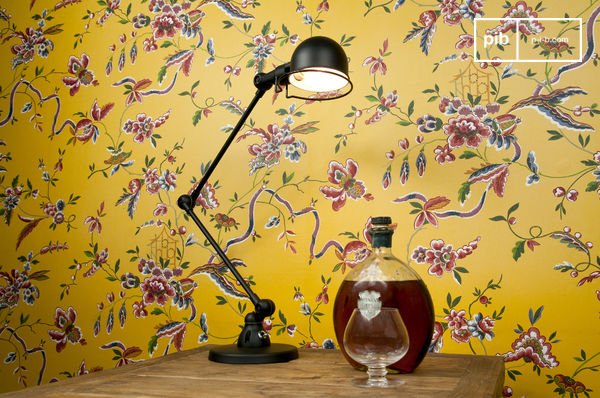 Le corps en acier laqué met en avant l'esthétique industrielle intemporelle de la série Signal.