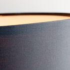 Le chapeau est d'un joli gris souris.