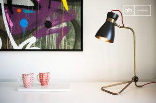 Lampe à poser en métal noir