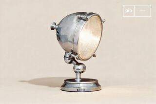 Lampe phare en métal argentée Laycock