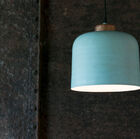 Belle suspension grand format en métal bleu.