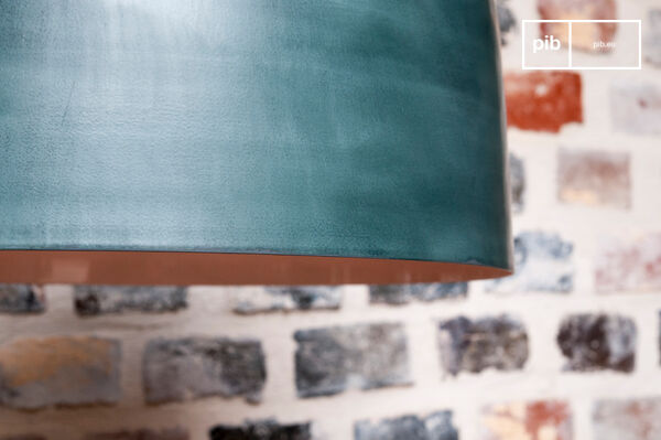 The suspension has a beautiful patina finish.