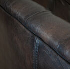 Careful processing and beautiful colour reflections of the leather